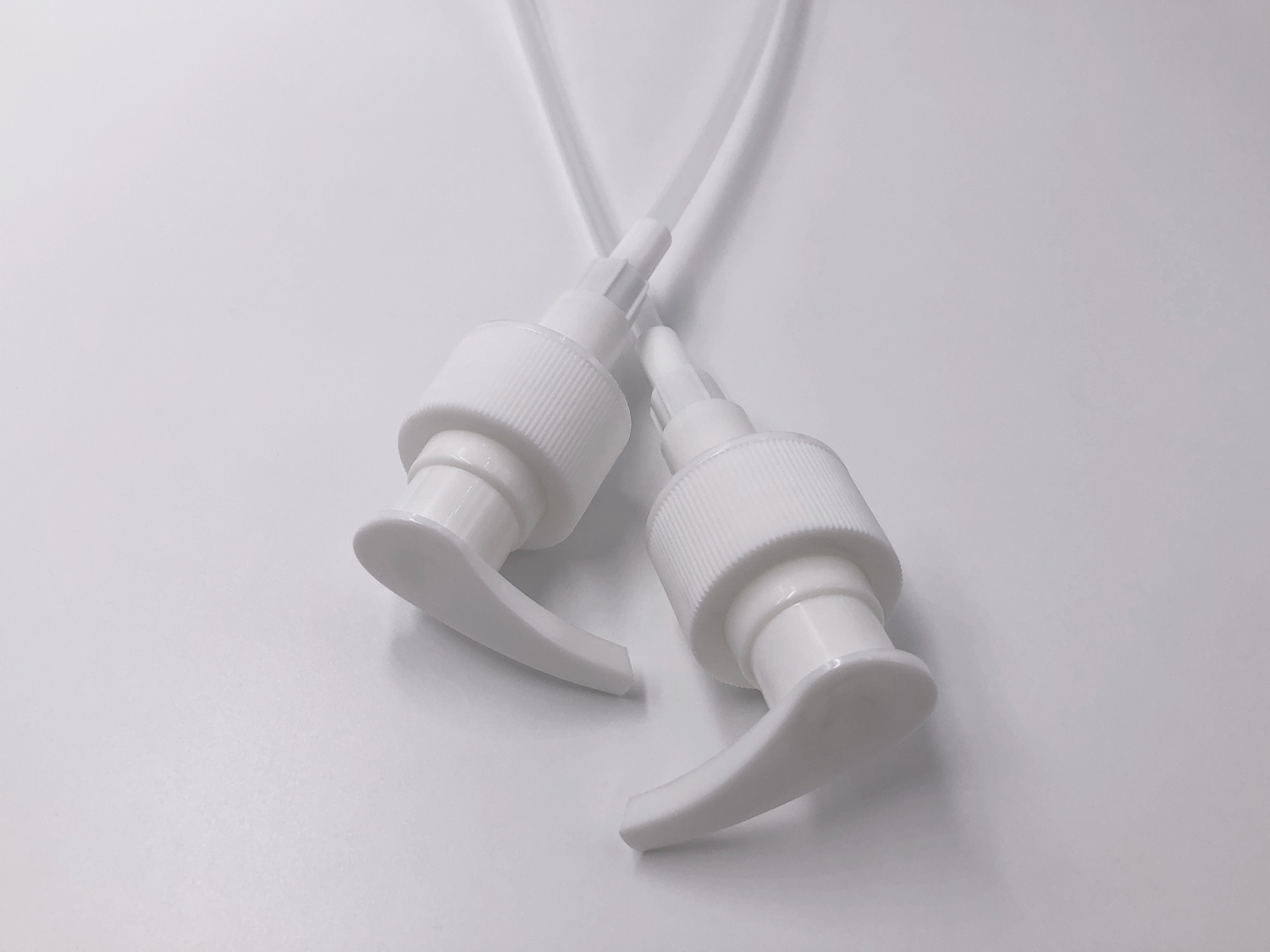 Pump ZJ-28C  Дозатор 28/410 рифленый, белый 3