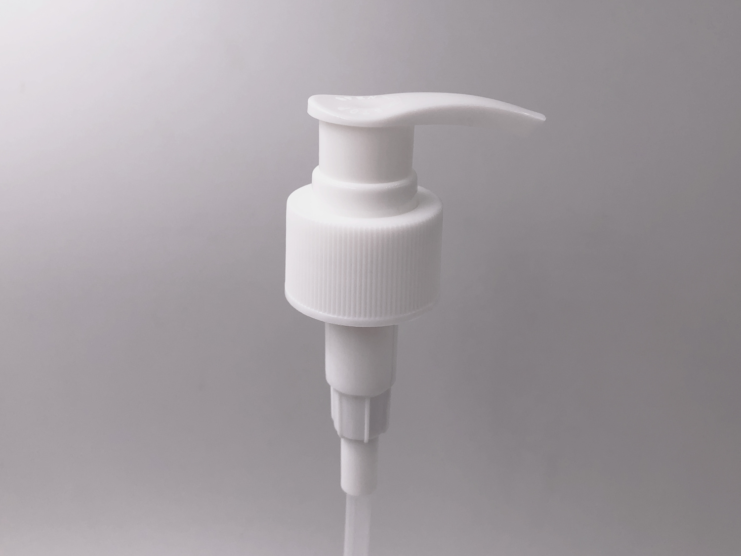 Pump ZJ-28C  Дозатор 28/410 рифленый, белый 2